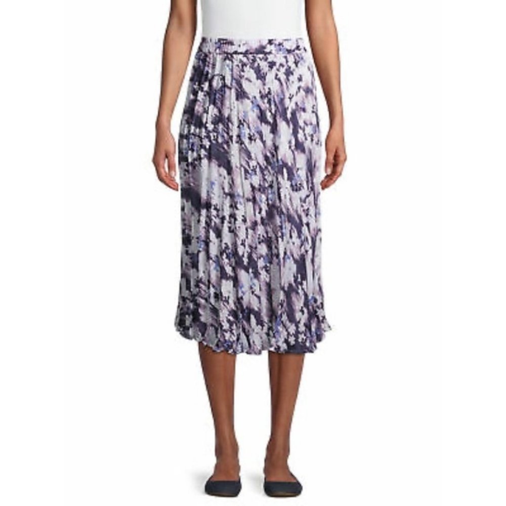 Time and Tru Women’s Mid Length Crinkle Skirt in Dark Iris Ikat Print